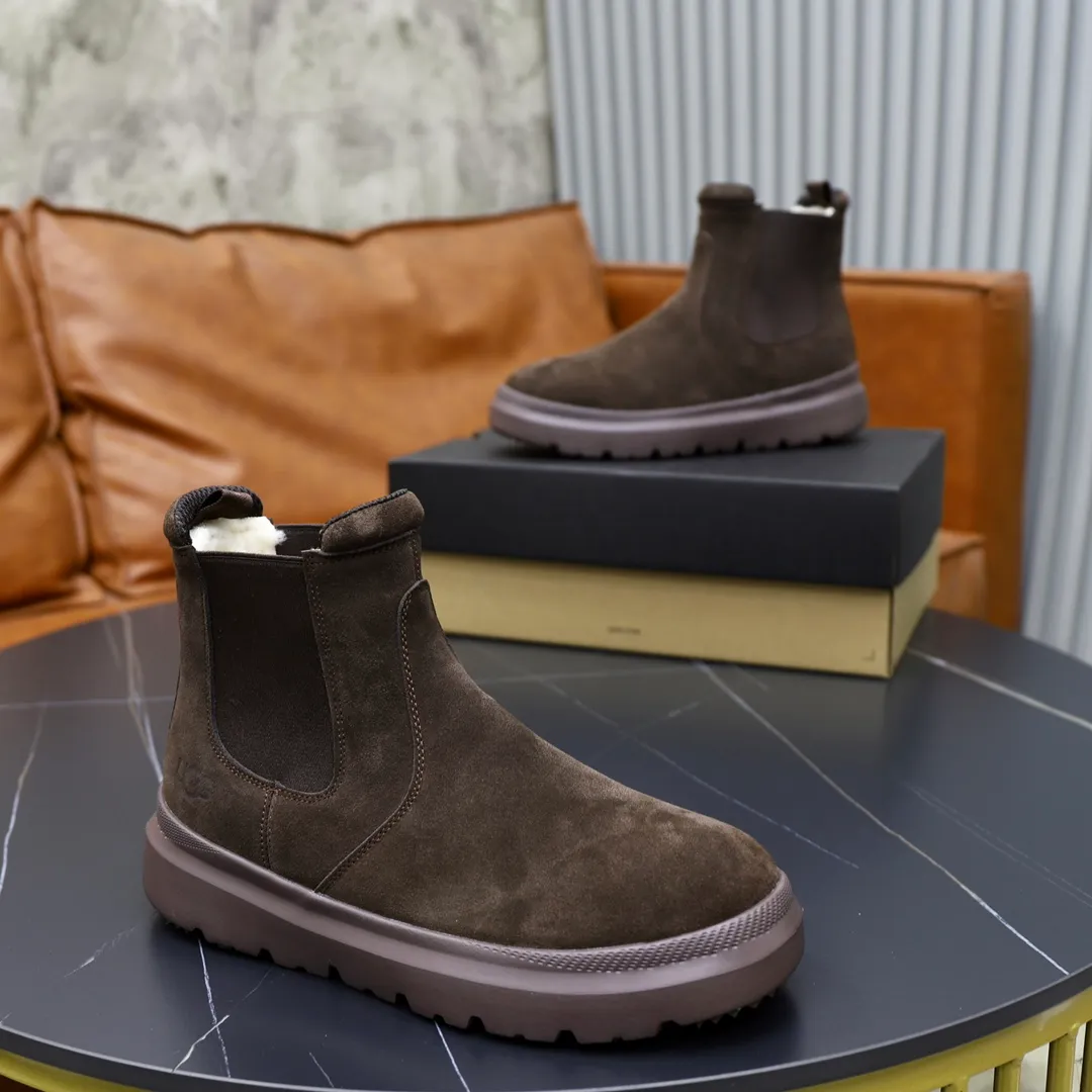 Ex-factory price: 540💰Thick wool imported from Australia Brand: UGG genuine purchase Size: 39-44 (45 customized) Grade: Official website 1:1 Material: First layer of genuine leather waterproof and antifreeze upper Real wool lining Original non-slip and wear-resistant outsole Style category: Men's casual shoes Trendy style Comfortable on the feet Color: Official website color synchronization